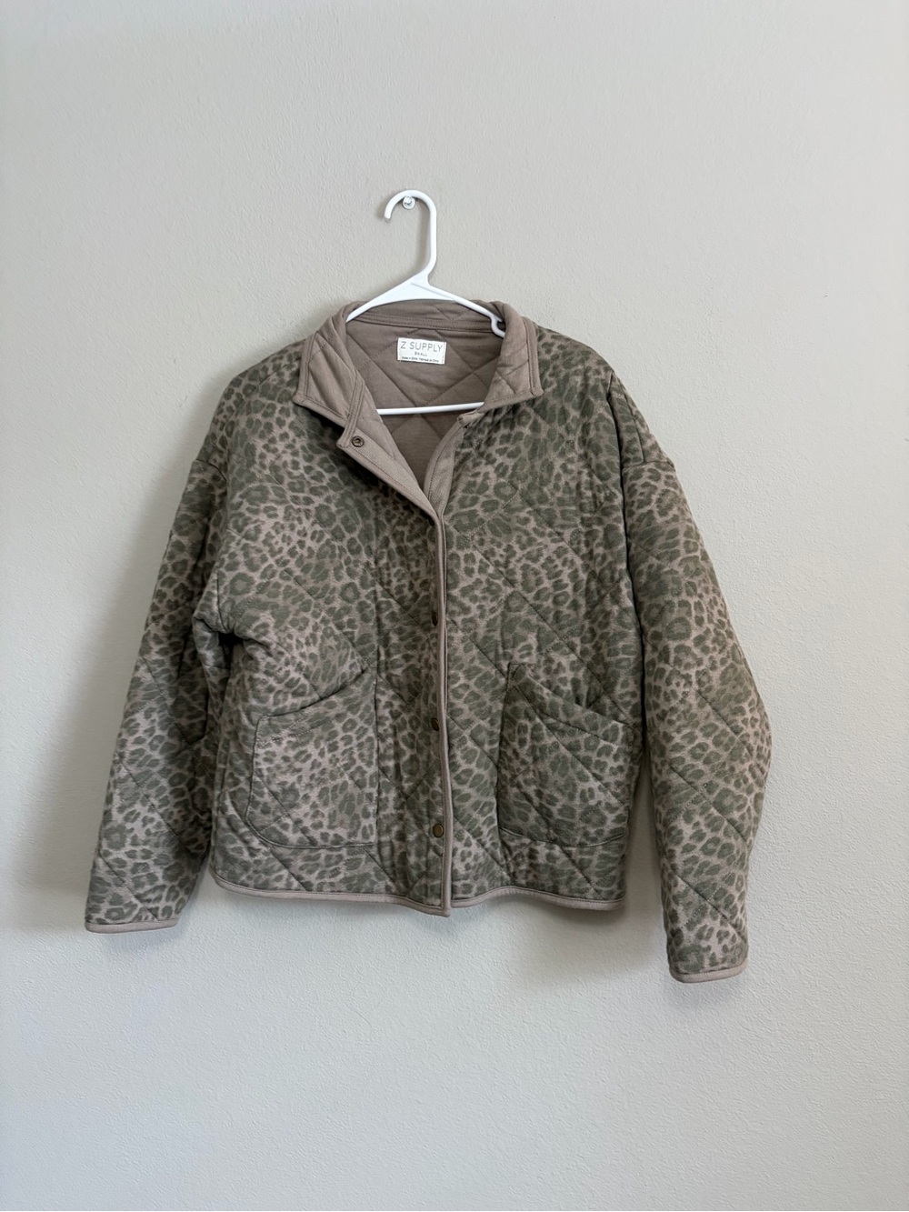 Supply Women's Maya Quilted Leopard Jacket olive-toned print lightweight‎ small